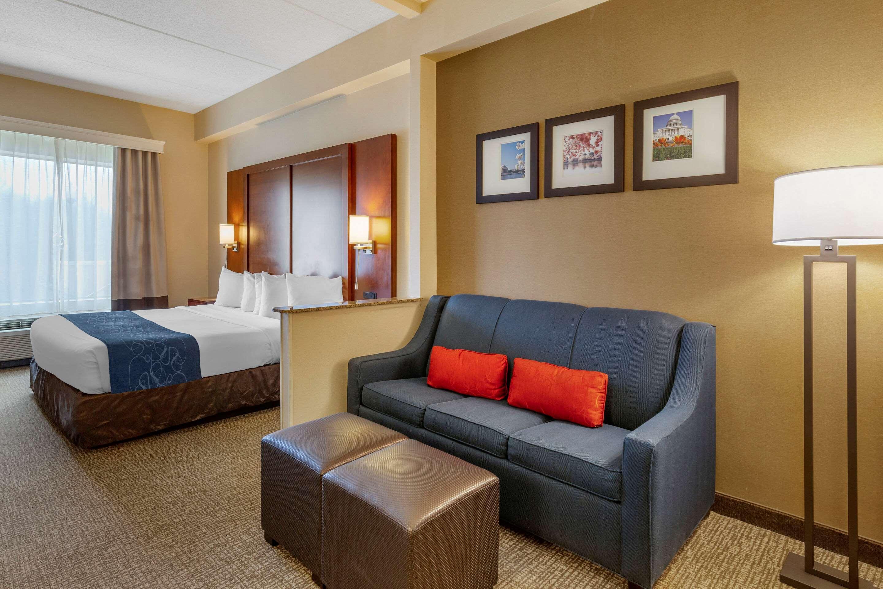 Comfort Suites Manassas Battlefield Park Bagian luar foto