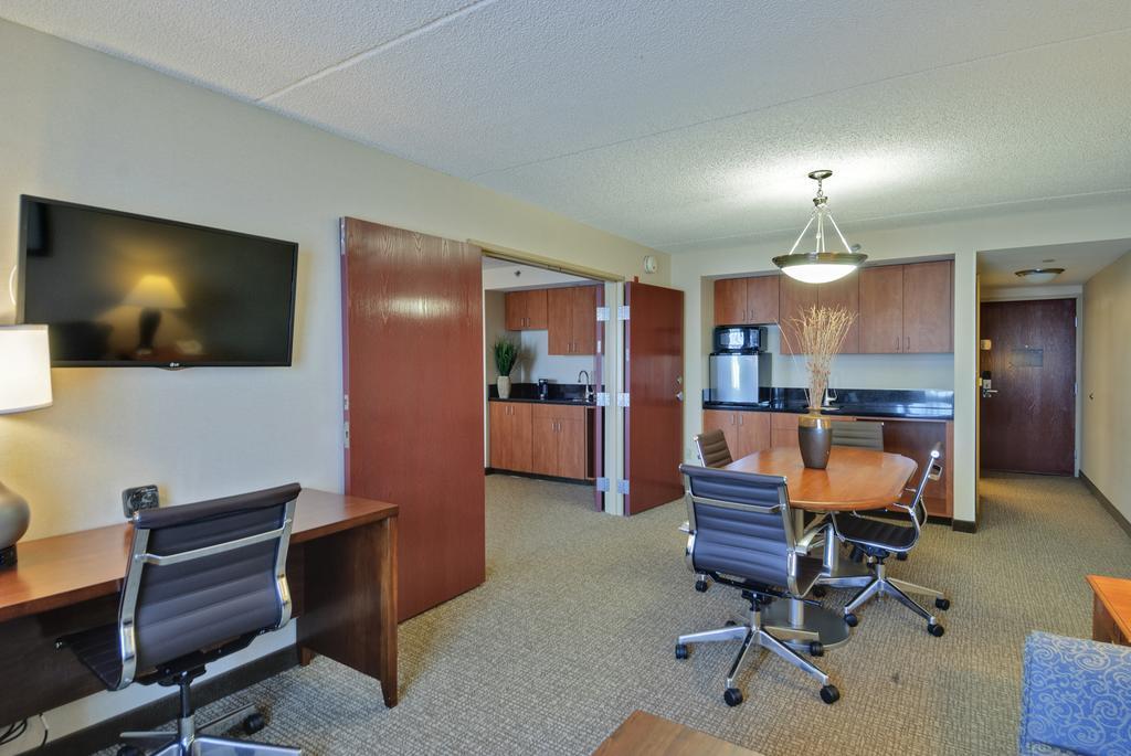 Comfort Suites Manassas Battlefield Park Bagian luar foto