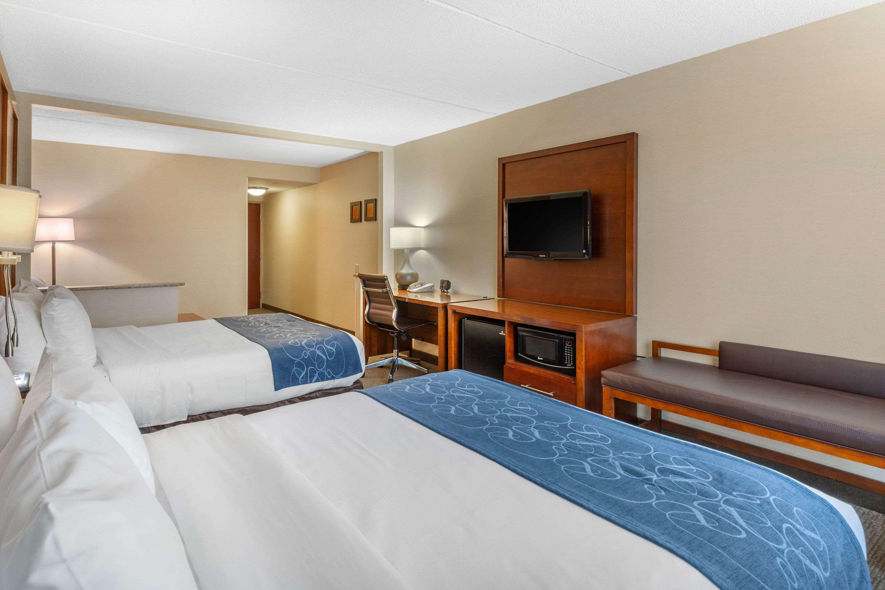 Comfort Suites Manassas Battlefield Park Bagian luar foto