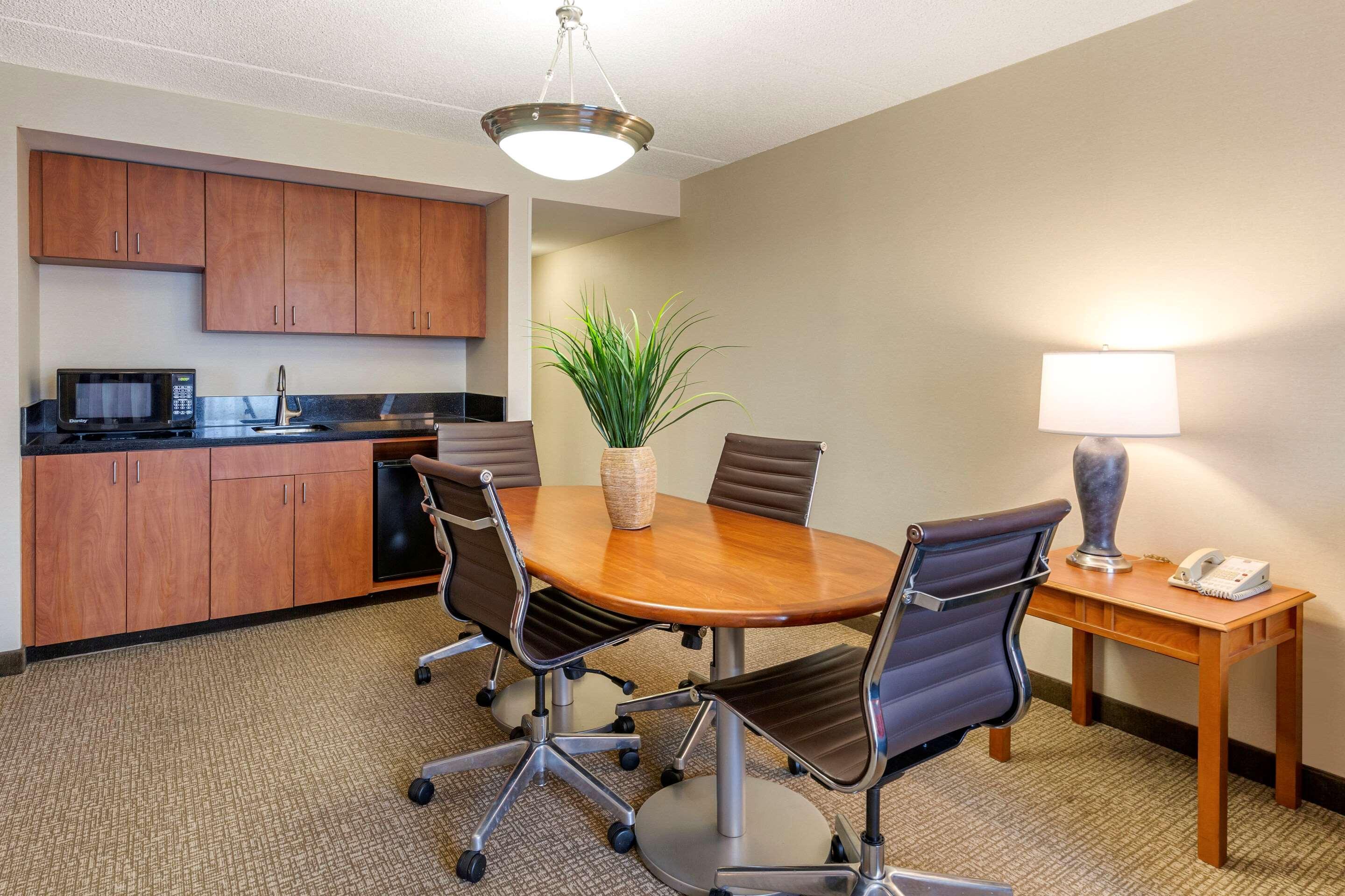 Comfort Suites Manassas Battlefield Park Bagian luar foto