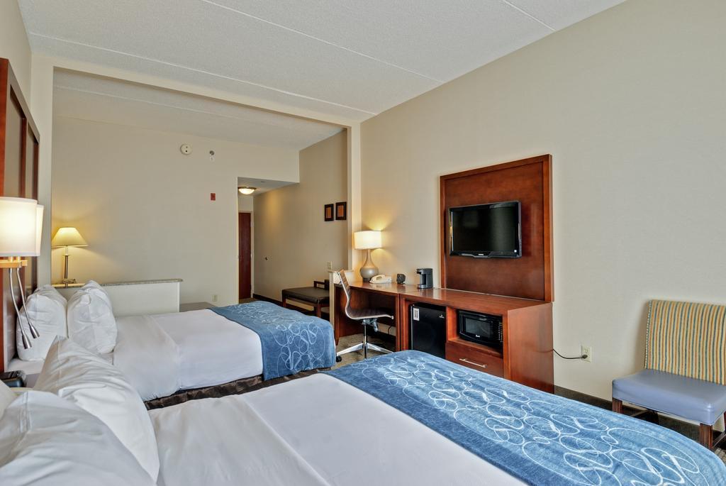 Comfort Suites Manassas Battlefield Park Bagian luar foto